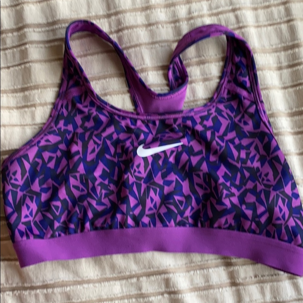 Retro Design Nike Sports Bra